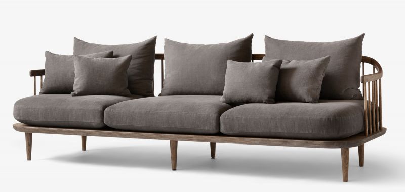 Fly Lounge Sofa von AndTradition, 3-Sitzer, grauer Stoffbezug, Holzgestell, bequeme Wohnzimmer Couch.